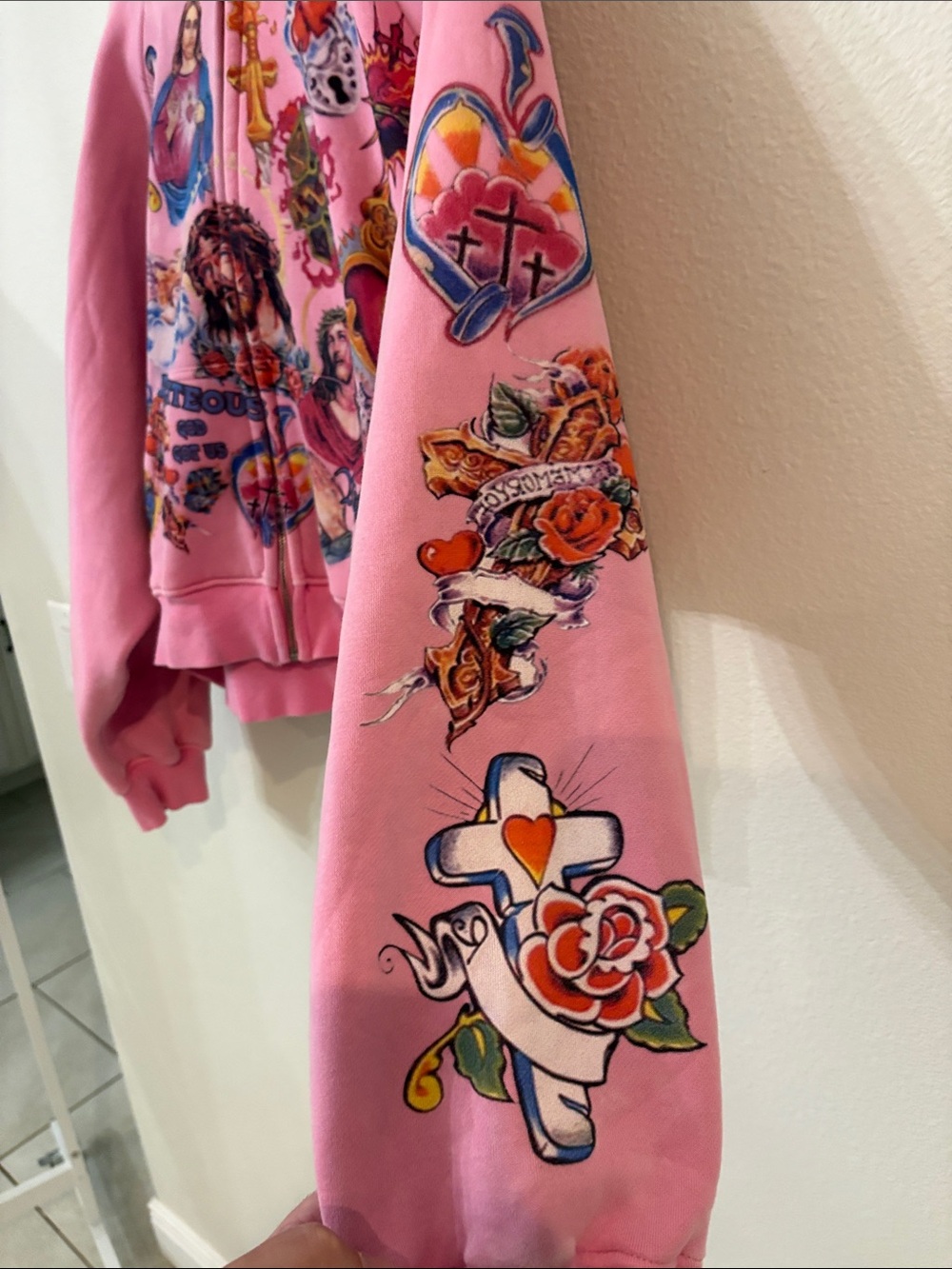 Righteous Pink zipper hooded sweatshirt - Picture 3 of 9